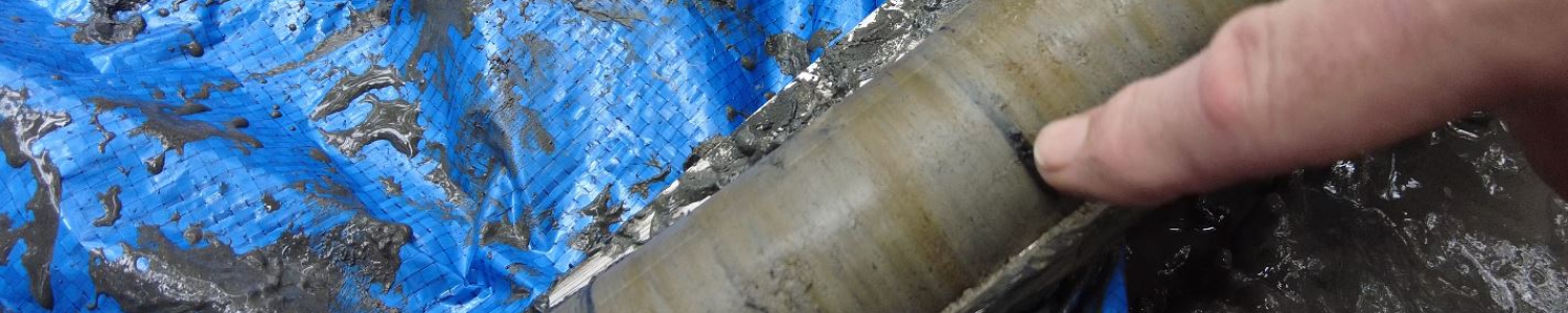 Mud Sampling in French Guiana_Christophe Proisy
